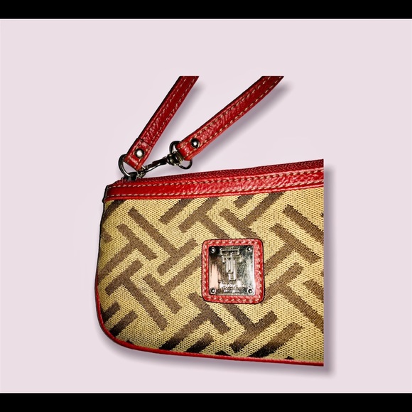 tignanello wristlet - Picture 10 of 13